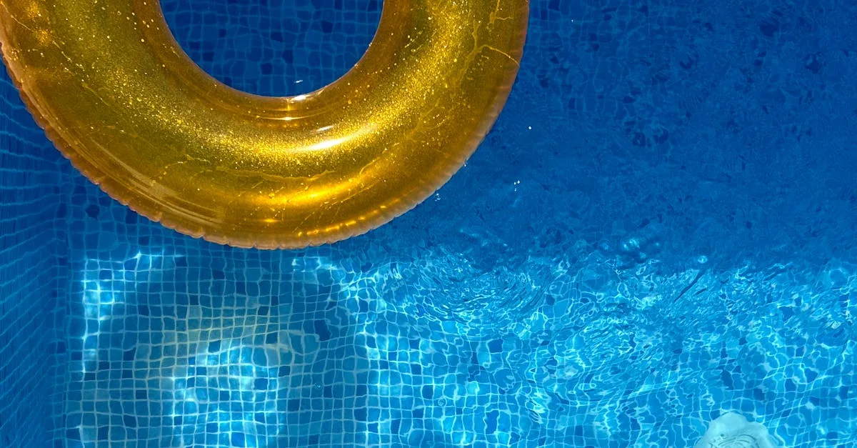 découvrez les avantages du peroxyde d'hydrogène pour le traitement de votre piscine : une alternative écologique et efficace pour une eau propre et saine.