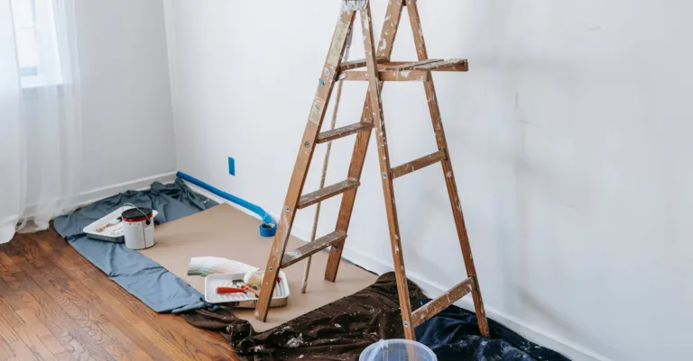 découvrez des techniques et conseils pratiques pour peinture du bois, embellir et protéger vos surfaces en bois avec des finitions durables et esthétiques.