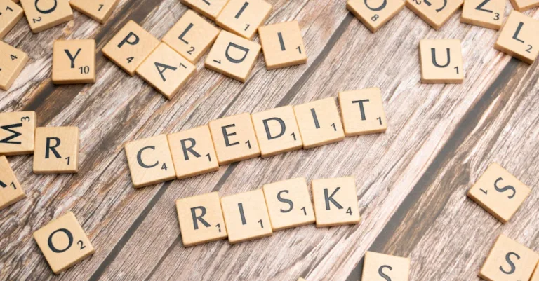 découvrez tout ce qu'il faut savoir sur le risque : définition, types, gestion et stratégies pour minimiser les impacts dans divers domaines.