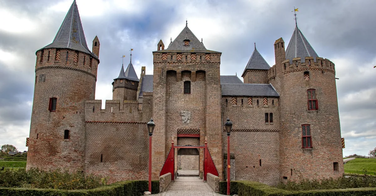 découvrez nos châteaux gonflables xxl pour des fêtes et événements inoubliables. amusement garanti pour enfants et adultes avec des structures géantes et sécurisées.