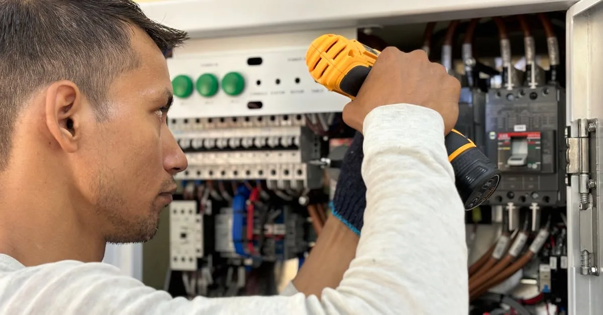 remplacement de disjoncteur : guide complet pour assurer la sécurité électrique de votre installation.