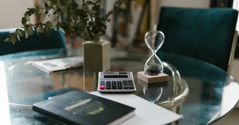 obtenez une estimation précise pour votre projet de décoration. évaluez les coûts et planifiez votre décoration intérieure facilement avec notre service dédié.