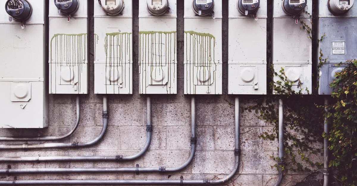 découvrez comment optimiser la consommation d'énergie de votre chauffe-eau pour réduire vos factures et adopter une solution éco-responsable.