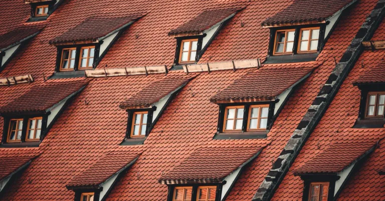 isolation de combles : améliorez le confort de votre maison et réduisez vos factures d'énergie grâce à une isolation performante et écologique.