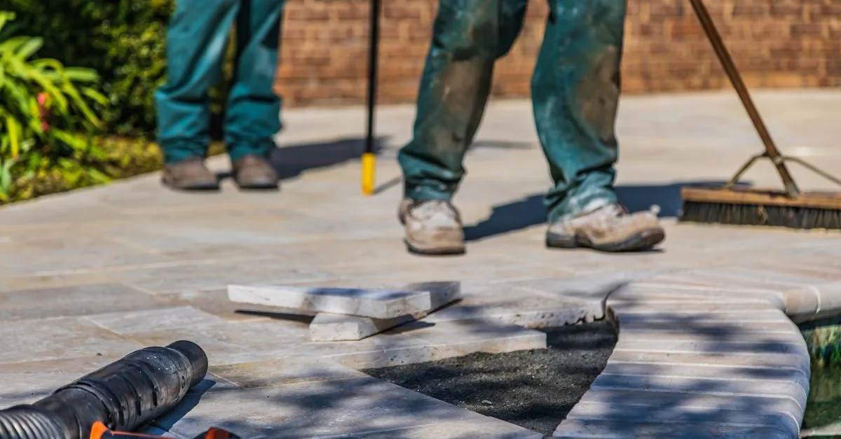 découvrez les erreurs courantes lors de l'installation de carreaux grand format et apprenez comment les éviter pour un résultat parfait et durable.