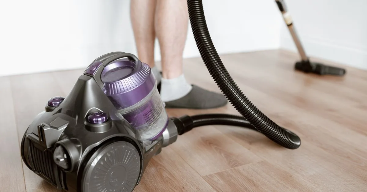 découvrez notre sélection d'aspirateurs puissants et efficaces pour un nettoyage facile et rapide de votre maison.