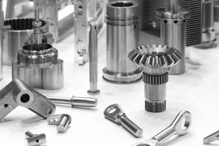 Le décolletage, secret de la fabrication d&rsquo;axes de précision