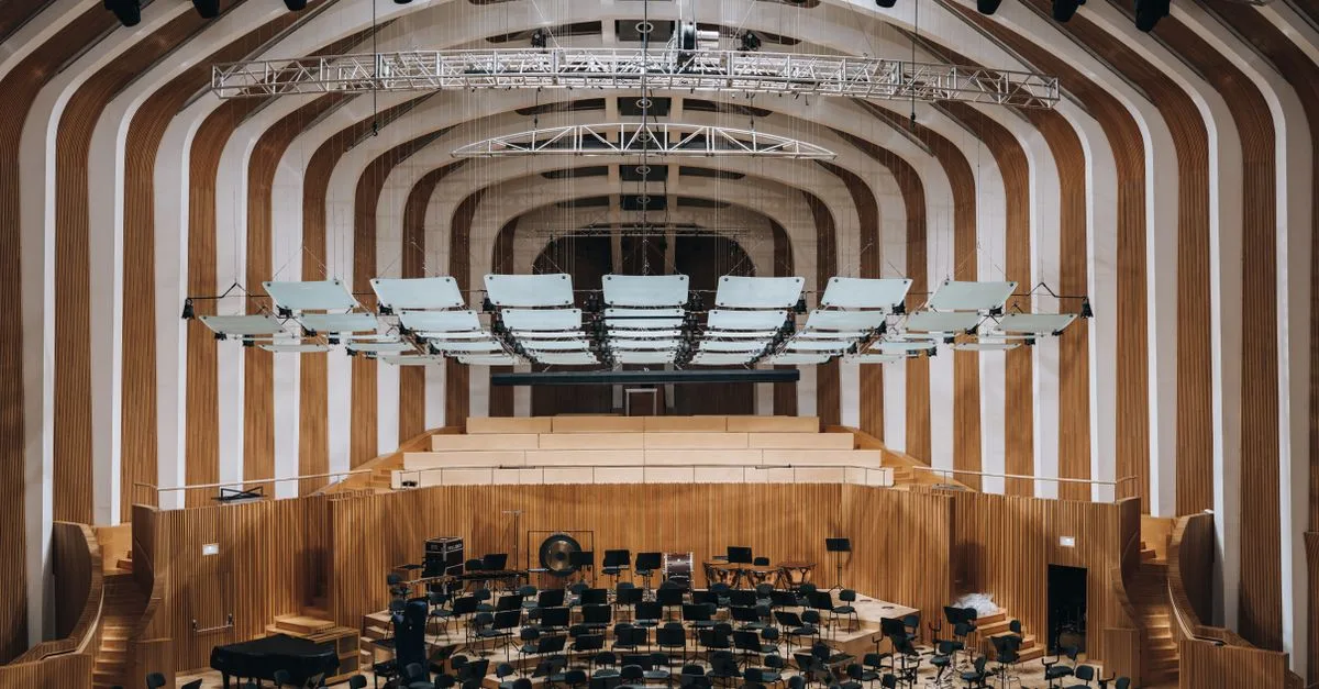 découvrez les plaques de plâtre acoustiques, idéales pour réduire les nuisances sonores et améliorer le confort phonique de vos espaces.