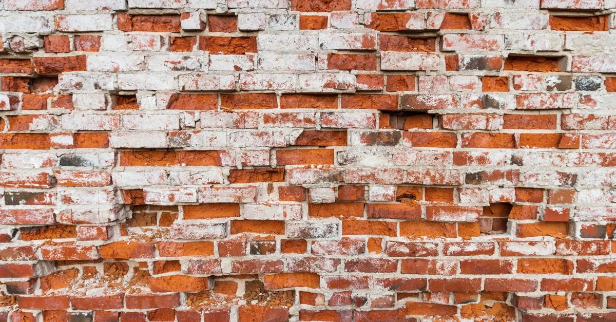 découvrez nos solutions de fixation pour briques creuses : des ancrages fiables et résistants, conçus pour assurer une installation solide et durable.